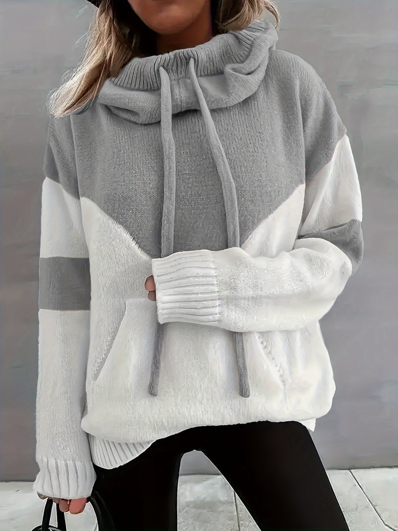 Dinara | Einfacher und eleganter Winterkapuzenpullover