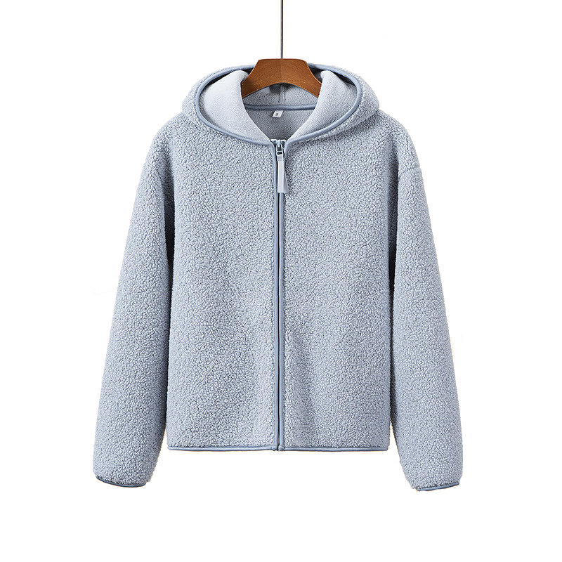 Aadhira | Moderner und modischer Winter-Hoodie