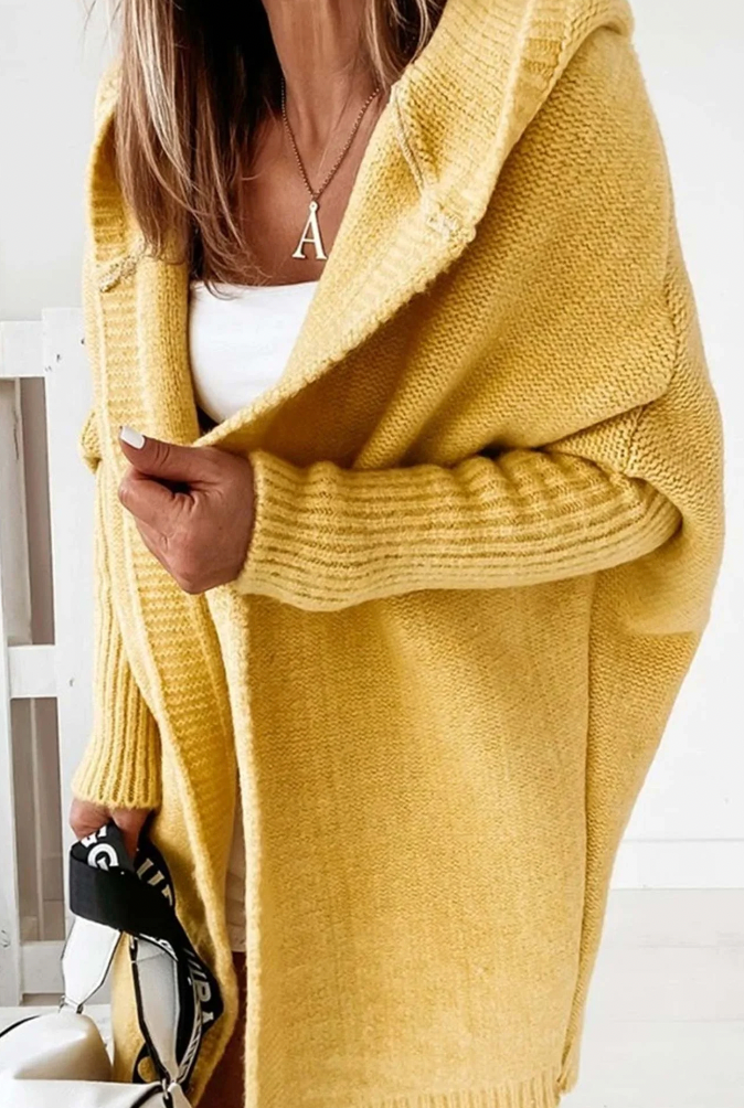 FIENA - Lange stylische Strickjacke mit Kapuze für den Herbst