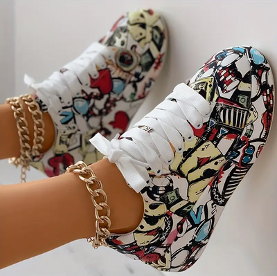 Haselnuss - stylische damen-sneaker mit graffiti-print