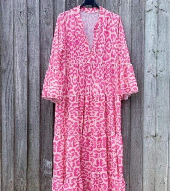 Evelyn – rosafarbenes kleid mit leopardenmuster